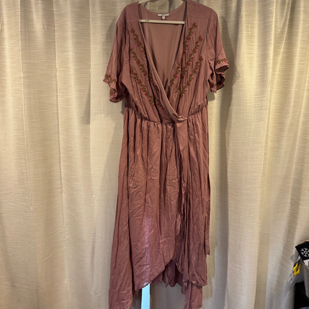 JODIFL PLUS Pink embroidered  Flutter Sleeve Wrap Sundress